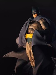 In Stock CT Toys MAFEX No.105 Hush Batman Blue Ver. Action Figure New iN Boxed