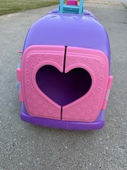 Doc McStuffins Get Better Mobile Clinic – Ambulance Works – Pull Along