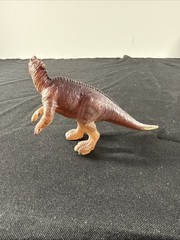 Vintage Disney Dinosaur Movie Skelechangers NEERA IN DANGER Mattel 2000 Kron