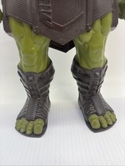 Hasbro Marvel Thor Ragnarok 13.5” Electronic Talking Gladiator Hulk Figure {135}