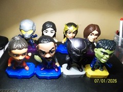 mcdonalds happy meal toys Marvin avengers . 8 pcs lot . 2020-2019 clean