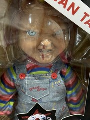Child’s Play 2: Talking Evil Chucky 15″ MDS Mega Scale Doll Menacing Variant C3