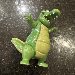 2000 RAINFOREST CAFE Alligator Toy Action Figures NILE alligator