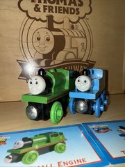 THOMAS & PERCY ! THOMAS FRIENDS TRAIN WOODEN 1998 WOODEN FUNNEL BRITT ALLCROFT