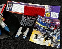G1 1984 STARSCREAM • 100% COMPLETE w/TECH SPEC • VINTAGE G1 TRANSFORMERS