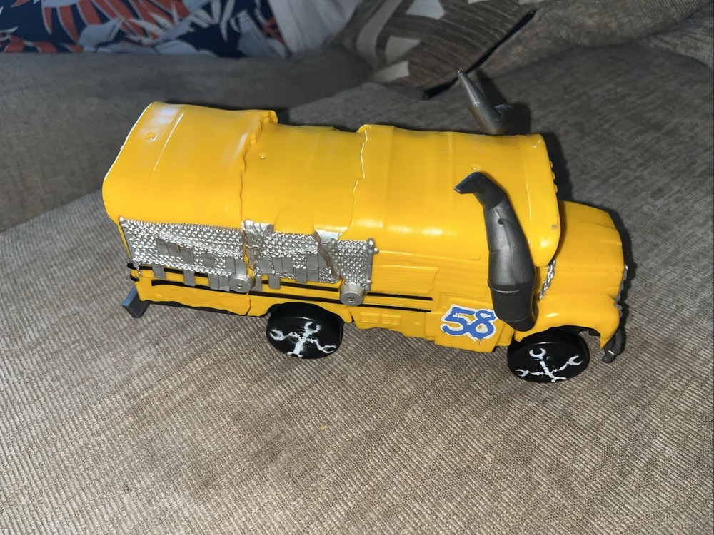 Disney Pixar Cars 3 Miss Fritter Plastic School Bus PREOWNED, Great Condition