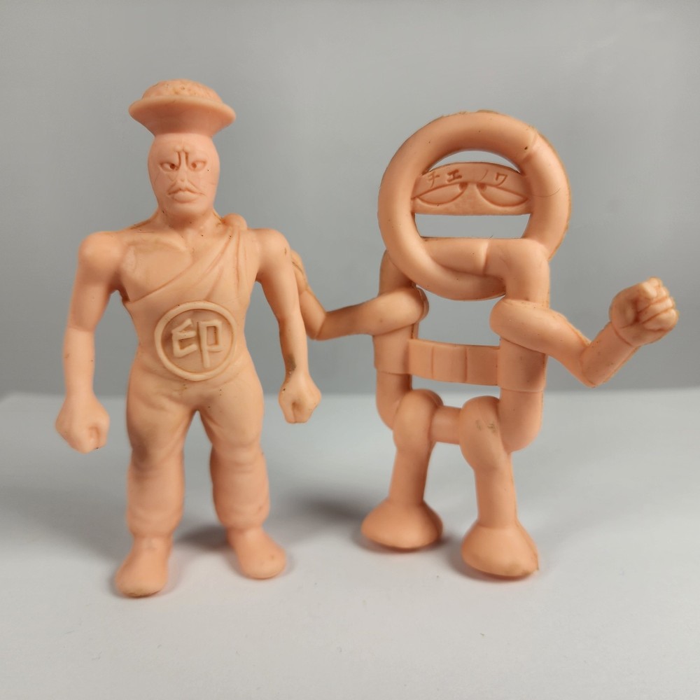Lot of 2 Vintage Japanese Kinnikuman Flesh Color Figures Chainman & Curry Cook