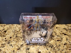 Jedi Master Plo Koon & R4-F5 1 of 6 STAR WARS Walmart Droid Factory NEW Sealed