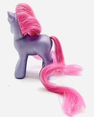 2002 Hasbro G3 My Little Pony – Petal Blossom – Super Long Hair Pony **Read