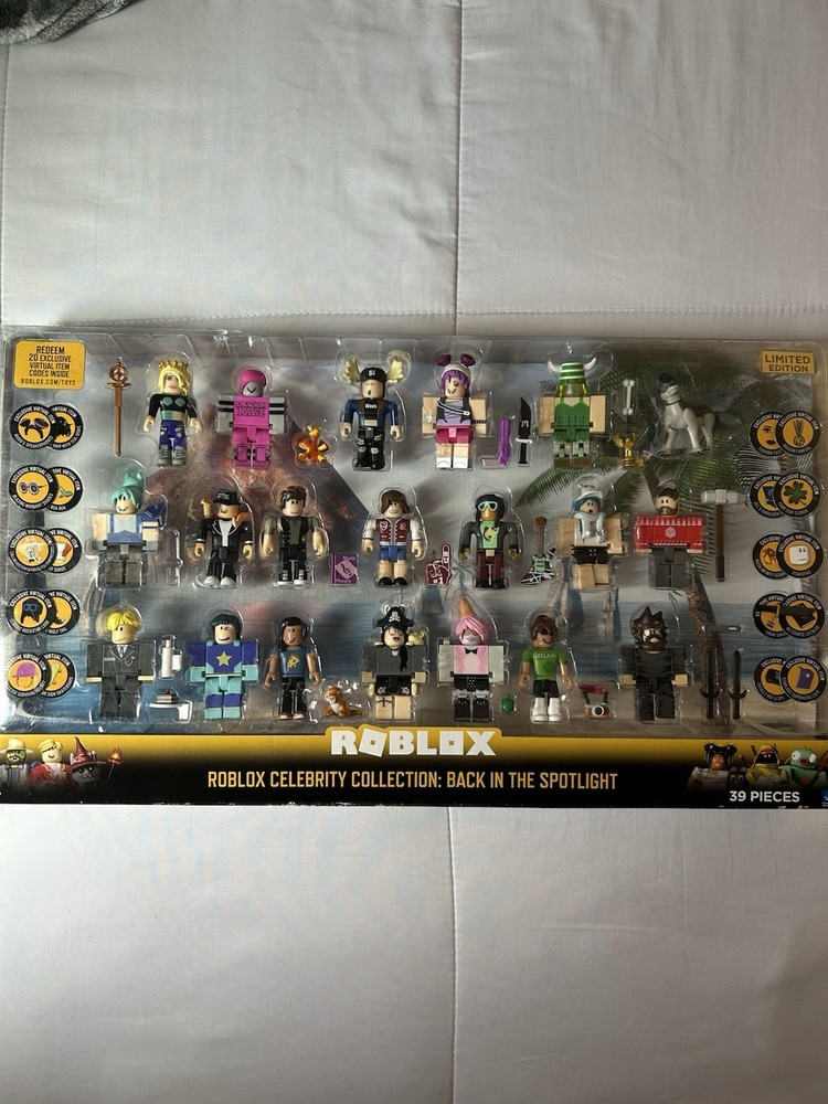 Roblox Celebrity Collection – from The Vault 20 Figure Pack