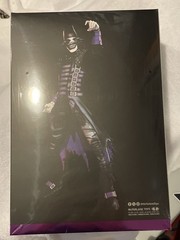 The Batman Who Laughs Black and White Accent Edition Gold Label 7″ Action Figure