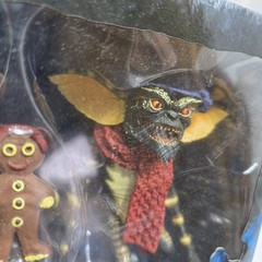 Gremlins: Christmas Carol Winter Scene – Clothed 7″ Scale Action Figures Set of