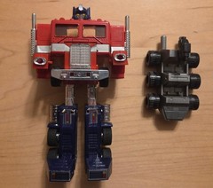1984 Hasbro Transformers Autobot Commander Optimus Prime Vintage Collectible