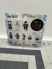 Alice through the Looking Glass Minimates Series 1 Ribbon Alice & Tweedledum