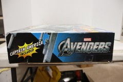 Avengers S.H.I.E.L.D. Helicarrier w/ Captain America 2011 Shield Marvel