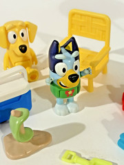 Bluey Beach Accessories And 2 Figures Lot
