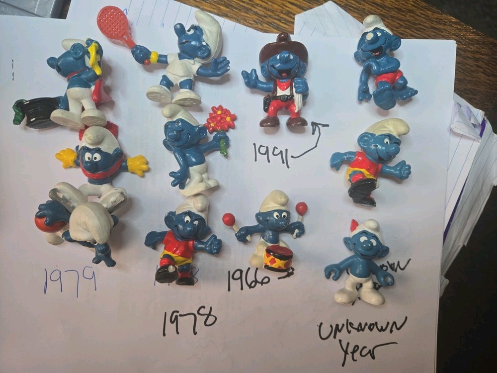 Vintage 1960s 1970s 1990 Smurfs Figures Lot of 11 Peyo Schleich Smurf Figurines