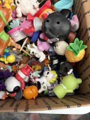 Mixed 1′ @ 2′ TOY FIGURE LOT IN BOX WITH 7LB FREE SHIPPING SEE PHOTOS FUN BOX