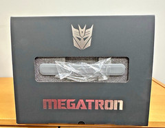 Brand New Sealed Robosen Megatron G1 Flagship Transformer Robot Limited Edition