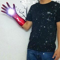 US Fast Shipping！1:1 Iron Man Gauntlet Laser LED Light Gloves Model Prop 1 Pair