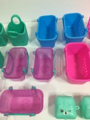 Shopkins Lot of 100 Pieces Moose Children Toy Figures Bags Baskets Crates