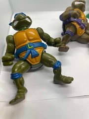 1990 TMNT Storage Shell Figures for parts some have damage/ incomplete Don