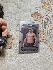Round 5 URIJAH California Kid FABER UFC Figure W/ Panini Prizm Card Sleved Mint