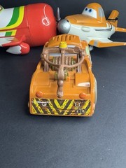 Lot Disney Planes JUMBO 8″ Figures El Chupacabra & Dusty RARE 6″ Pixar And More