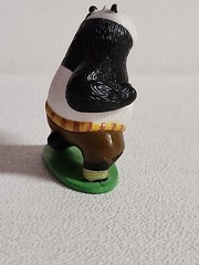Kung Fu Panda PVC Figure TM & DWA DecoPac Green Base 2.5″ Cake Topper