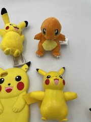 24pc Vintage Pokémon Figure Toy/Collectibles Lot – Unique PLUSH PIKACHU T4