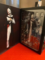 NECA Damien Leone’s TERRIFIER Ultimate ART THE CLOWN Action Figure NEW