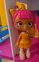SHOPKINS Playset HAPPY PLACES Rainbow Beach +Reef Retreat +3 Dolls +Figures LOT