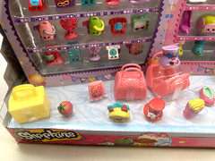 Shopkins Moose Toys Display Case with many Shopkins Figures