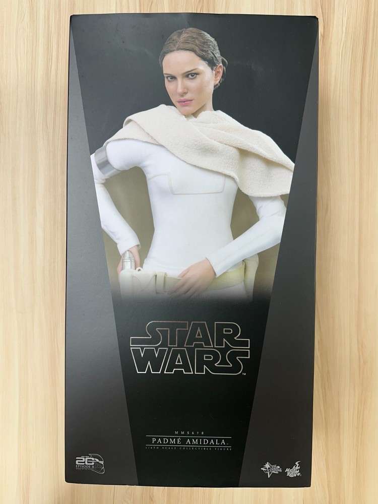 Hot Toys MMS678 Star Wars Episode II Attack of the Clones Padme Amidala USED