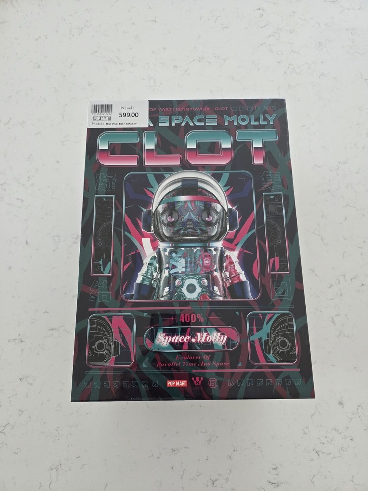 POPMART- MEGA SPACE MOLLY Clot -Magenta Alienegra 400%. Limited Edition Of 4500