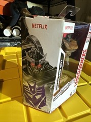 Transformers Generations War for Cybertron Sparkless Bot Deluxe 6” Figure Hasbro