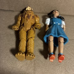 Wizard Of Oz Dorothy And Lion Figures
