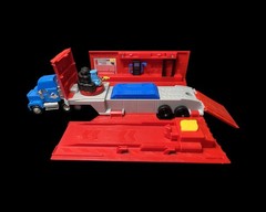 Disney Pixar Cars Color Changers Mobile Paint Shop Mack Playset No Cars
