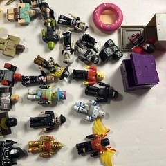 Huge! 50+ Roblox Action Figures & Accessories Collectors Carry Case – Mixed Lot