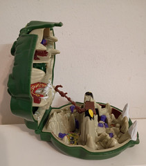 Vtg 1992 Mighty Max Slays the Doom Dragon Doom Zone Playset with HTF Hook Rope