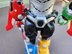 Voltron Legendary Defender 16″ with sword 2017 Playmates toys