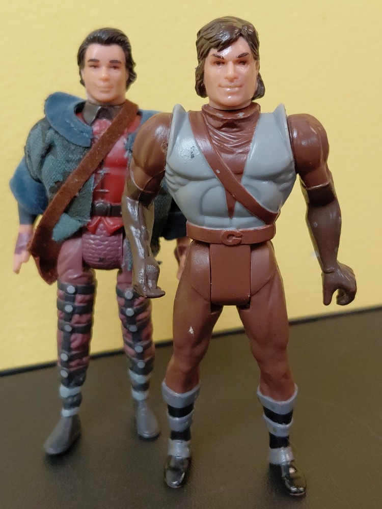 Robin Hood Prince of Thieves Figures (2) Vintage 1991 Kenner Figurines