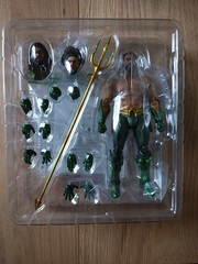 Medicom MAFEX No.267 Aquaman Gold & Green Suit Ver. Lost Kingdom Complete W/ Box