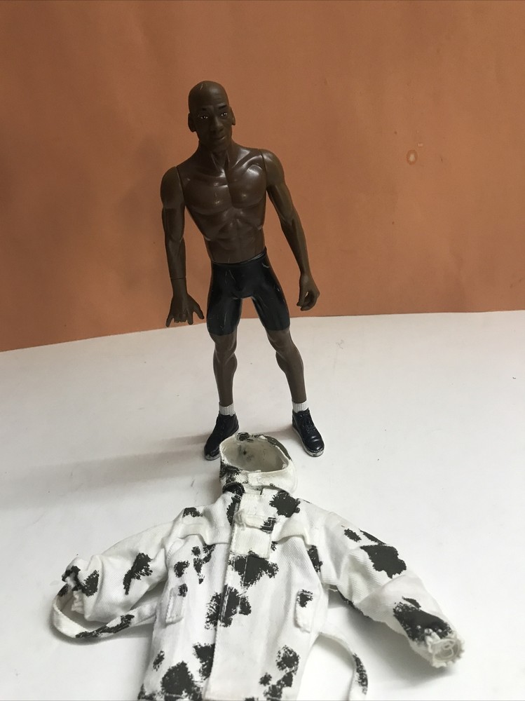 Michael Jordan Action Figure 1996 Warner Brothers With Clothes. Read Desc