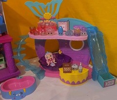 SHOPKINS Playset HAPPY PLACES Rainbow Beach +Reef Retreat +3 Dolls +Figures LOT