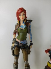 Borderlands Lilith Siren 8.6″ Statue Figure & McFarlane Lilith 6″ Action Figure