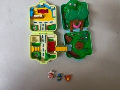 VTG Pokemon Playset x2 Polly Pocket Charmander, Squirtle, Goldeen TOMY 1997