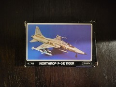 Northrop F-5E Tiger 1:72 STARFIX Model Kit MIB NEW Unbuilt