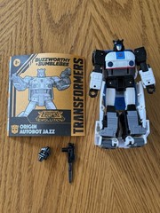 Transformers JAZZ Legacy Origin Autobot Generations Buzzworthy 2023 Complete