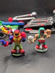 Legends of Akedo Ultimate Arcade Warriors 16 Figure 16 Controller Battle Lot